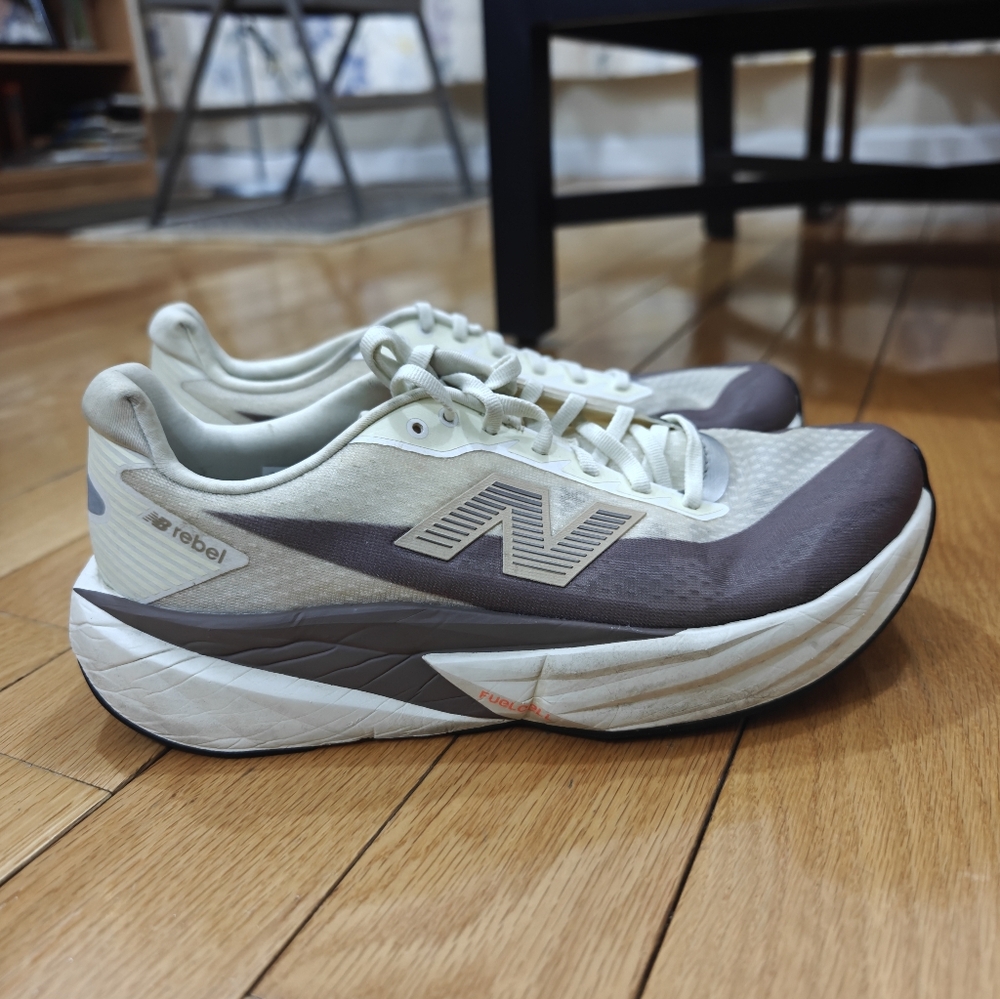 New Balance Unisex FC Rebel V5 MFCXLY5 Cream Running Shoes Sneakers M10 W11.5 D